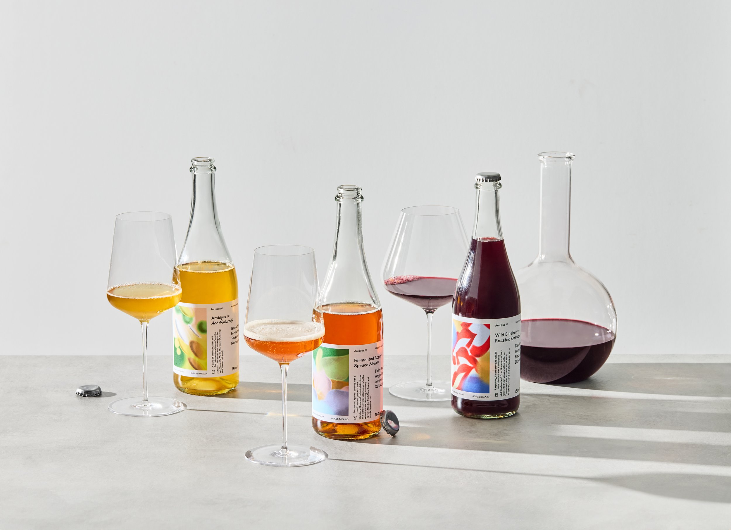 Bilde av 3 ulike vin fra det alkoholfri merket Ambijus